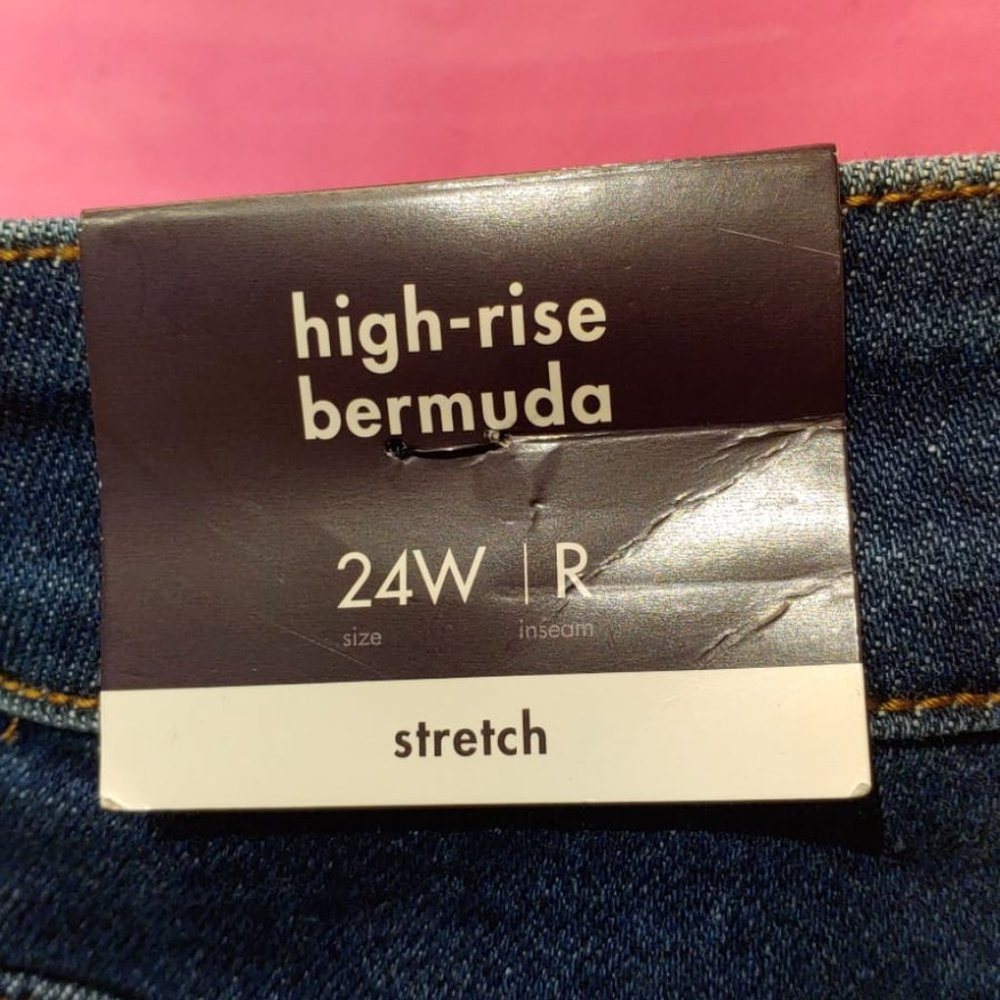 Womens Plus Roll Cuff Bermuda Jean Shorts Ava & Viv Dark Wash 24W High Rise Long - Picture 8 of 9